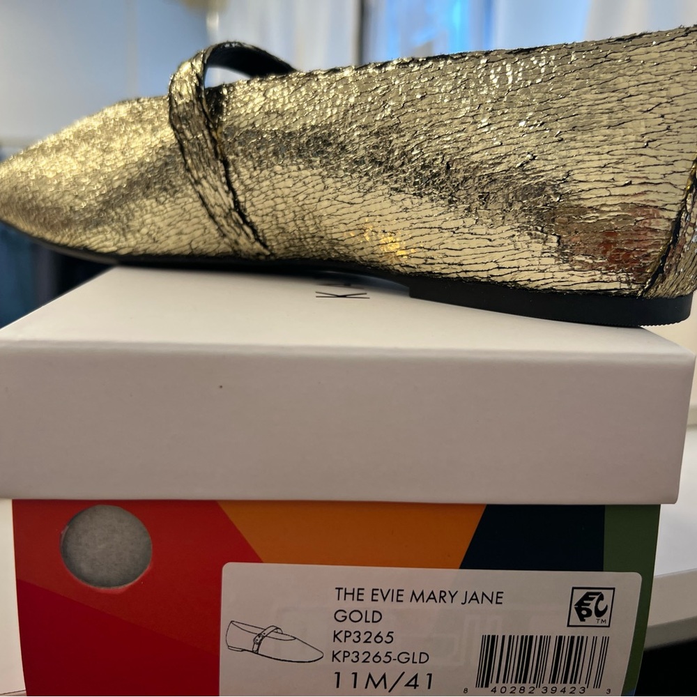 Katy Perry Collections Gold Flats - Picture 6 of 7